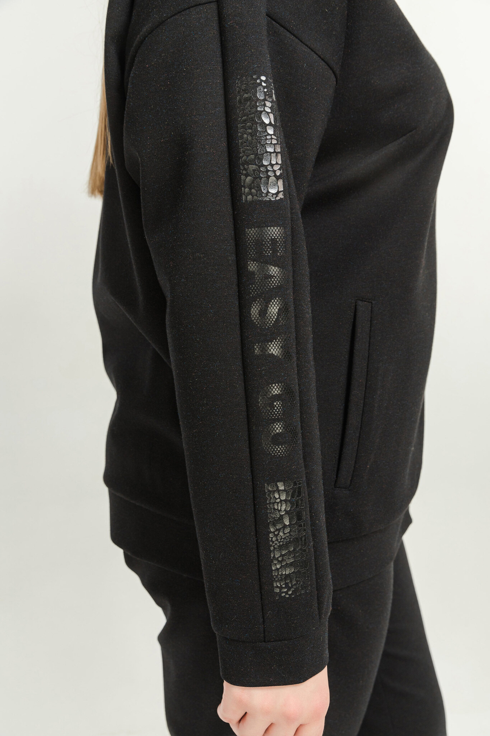 Жакет Averi из плотной поливискозы на молнии.