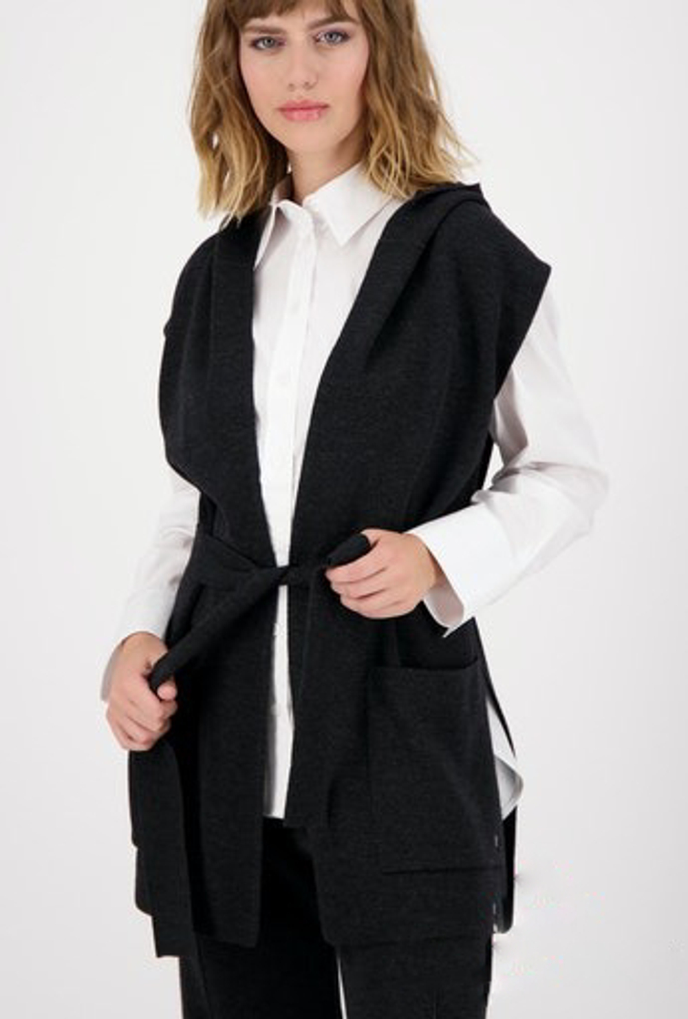 Жилет Monari  Состав: 50% Шерсть, 50% Акрил