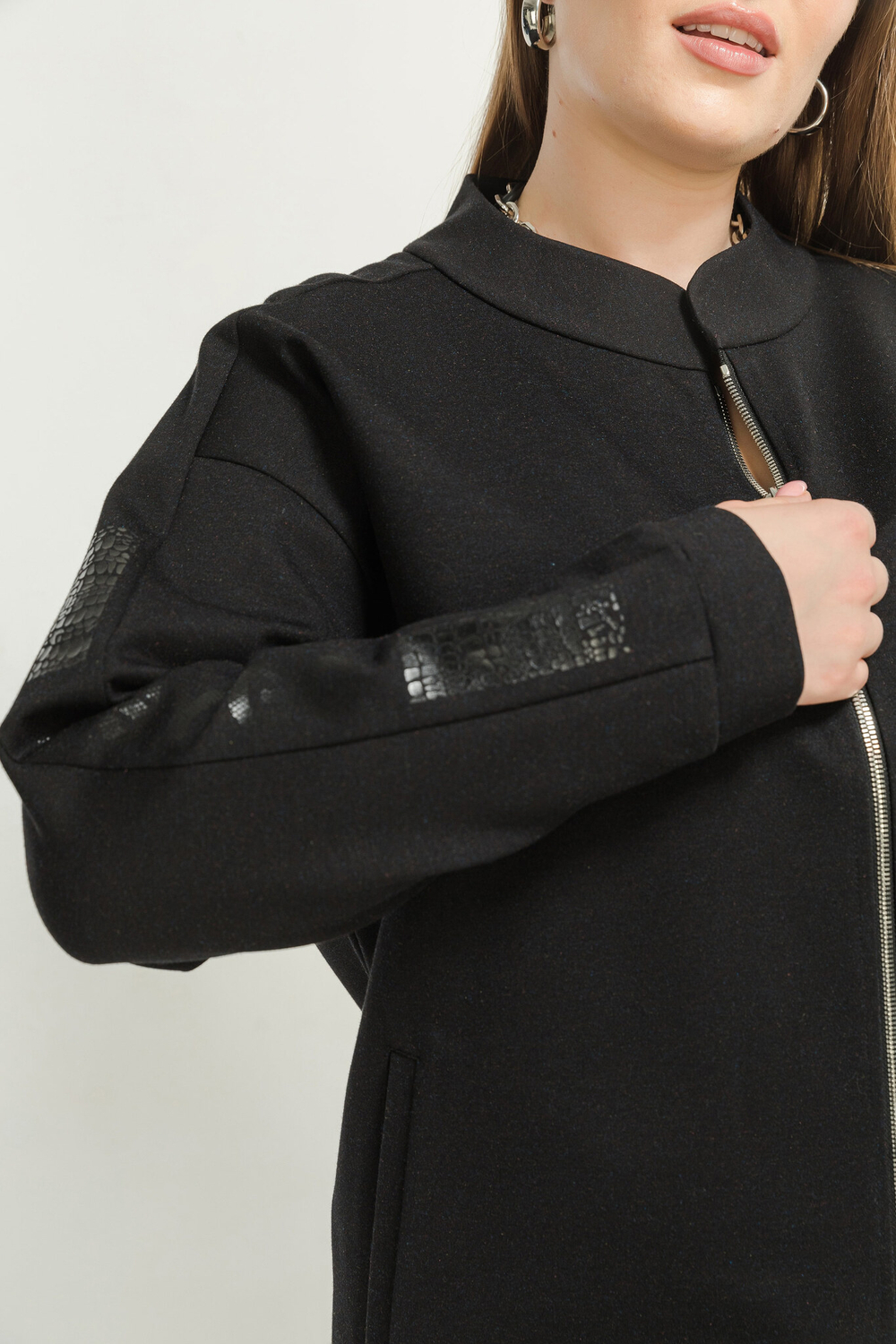 Жакет Averi из плотной поливискозы на молнии.