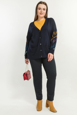 Кардиган Averi из мягкой вискозной пряжи.