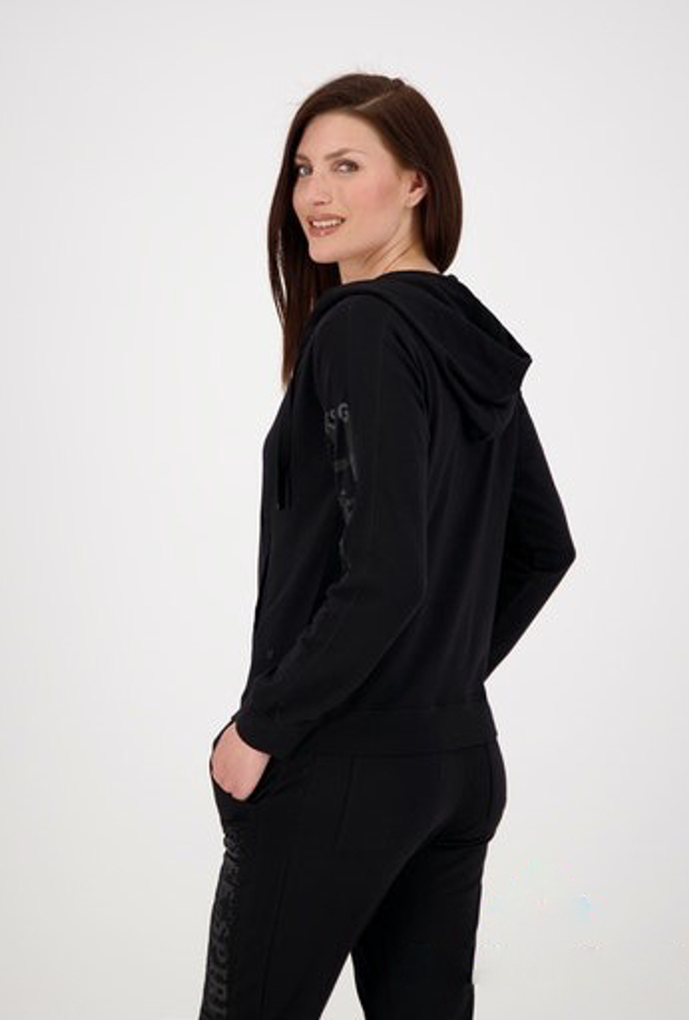 Жакет Monari  Состав: 60% Хлопок, 30% модал, 10% Эластан