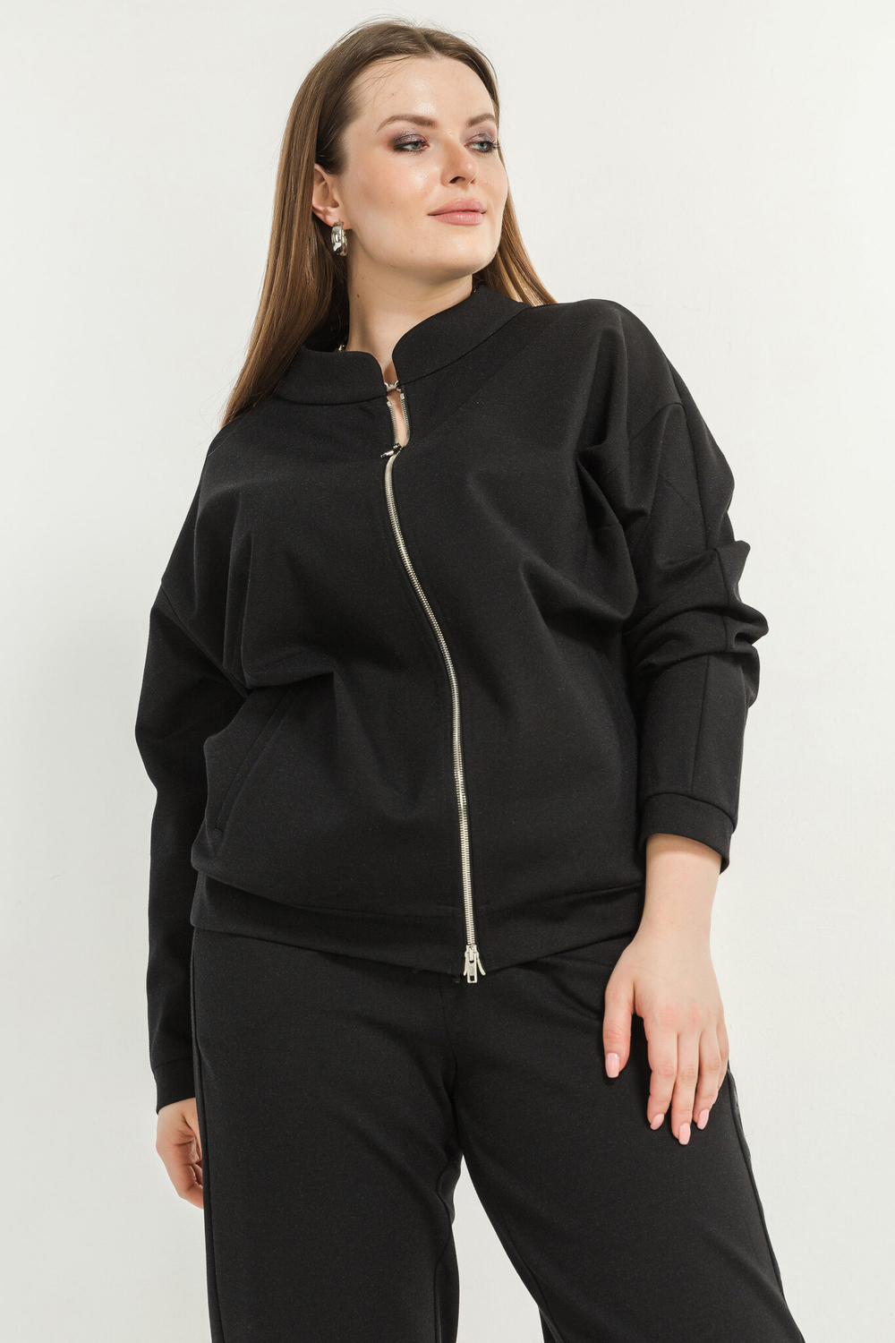 Жакет Averi из плотной поливискозы на молнии.